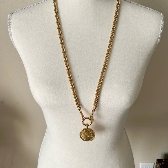 CHANEL Vintage '31 Rue Cambon Medallion 24K Pendant Necklace